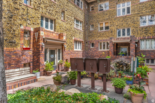 86 N B #8, Salt Lake City, UT 84103, photo 4