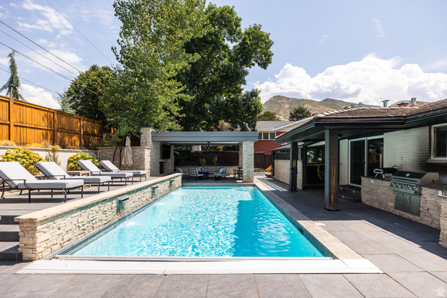 2607 E NOTTINGHAM WAY, Salt Lake City UT 84108