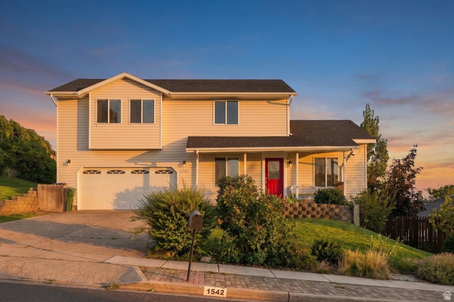 1542 E GRANADA DR, Sandy UT 84093