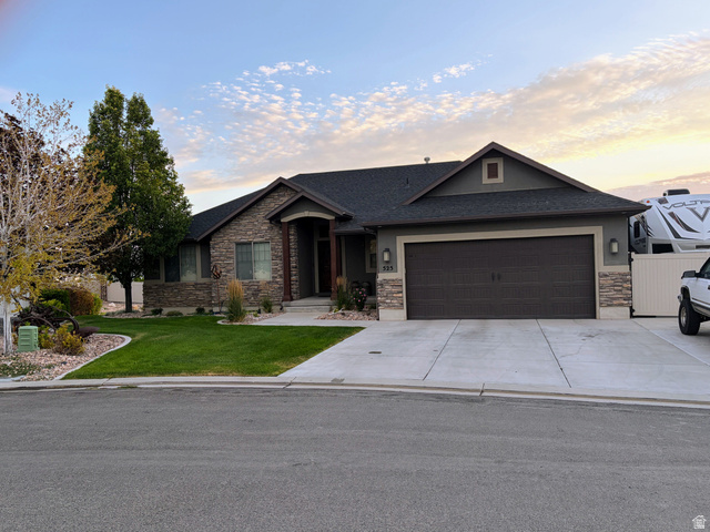 525 S Sunset Dr
                     MLS #2181143