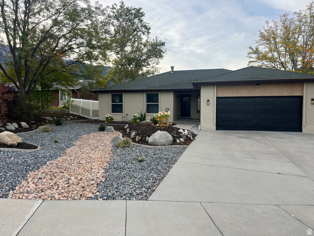2050 E GYRFALCON DR, Sandy UT 84092