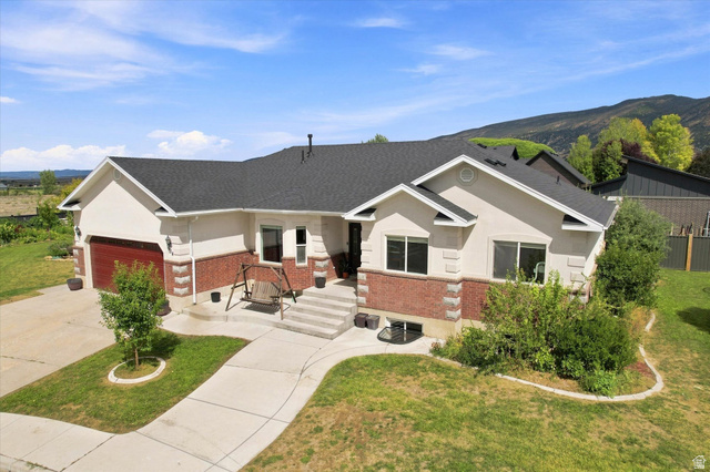 Main photo for 654 N 420 W