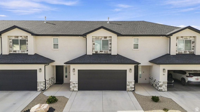 668 E FIDDLERS COVE DR #35, Cedar City UT 84721