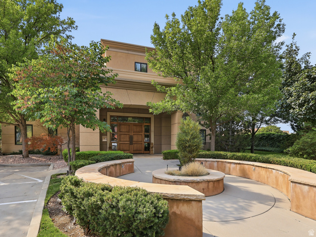 1706 E MURRAY HOLLADAY RD #203, Holladay UT 84117