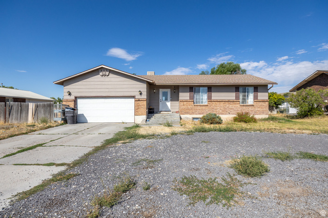 906 N 2300 W
                     MLS #2181320