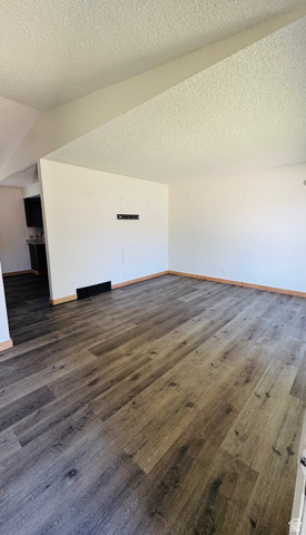 6658 S 3380 W, West Jordan, UT 84084, photo 2