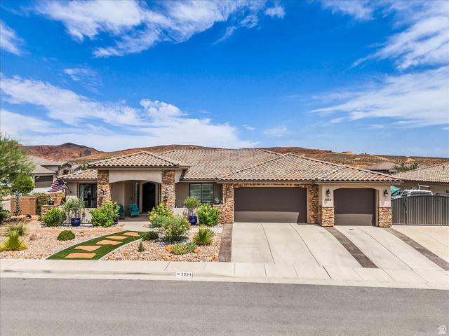2054 N Red Sky Dr
                     MLS #2181452