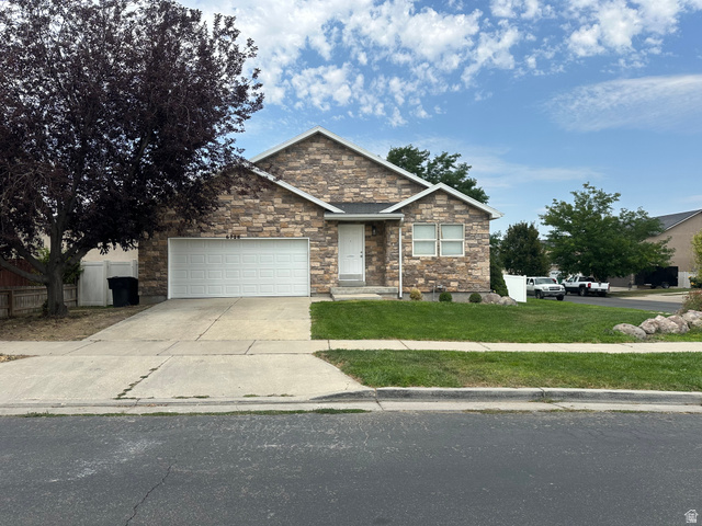6728 W OAK VISTA DR, West Jordan UT 84081