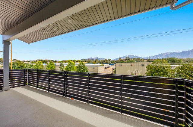 717 W COHO LN #201-2F, Midvale UT 84047