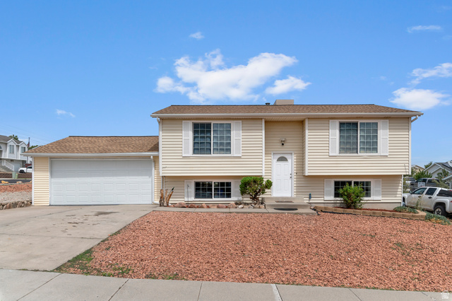 5790 W Lodestone Ave
                     MLS #2182148