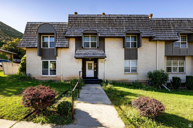 3000 E Kennedy Dr S 2