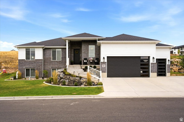 846 N Grand View Dr
                     MLS #2182272