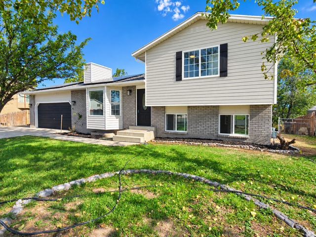 8202 W Westbury Dr
                     MLS #2182361