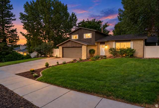 2407 E Hunts End Dr
                     MLS #2182371