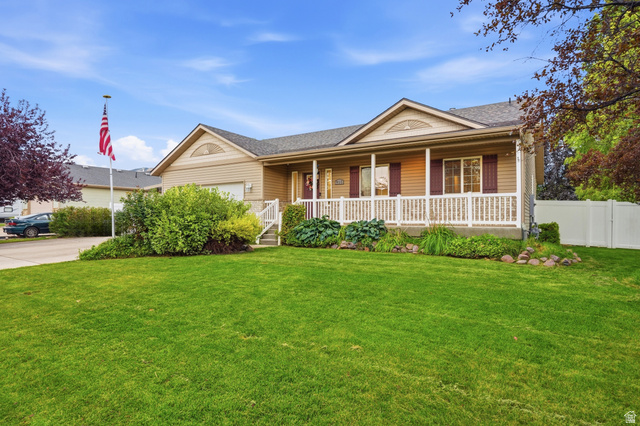 910 W Garden Cir
                     MLS #2182387