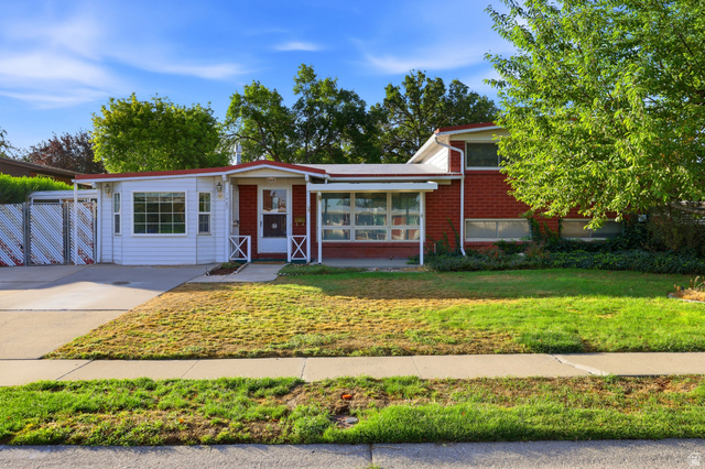 1487 W Mango Rd
                     MLS #2182402