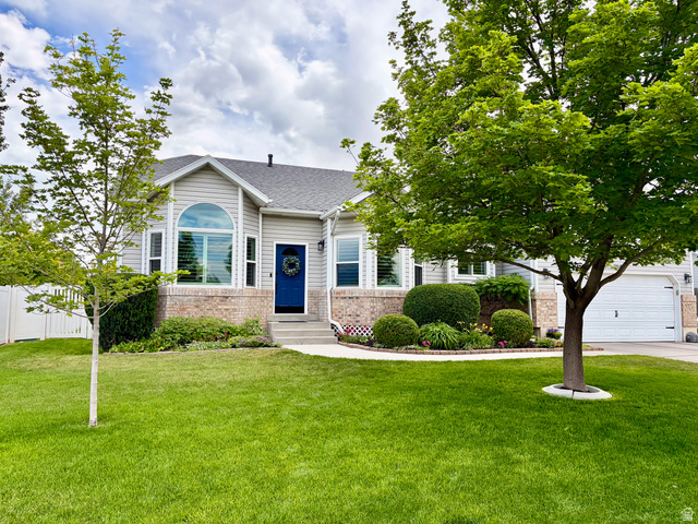 2587 W Vista Meadows Dr
                     MLS #2182492