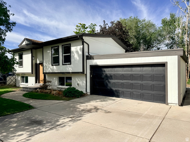 10320 S Clearview Dr
                     MLS #2182501