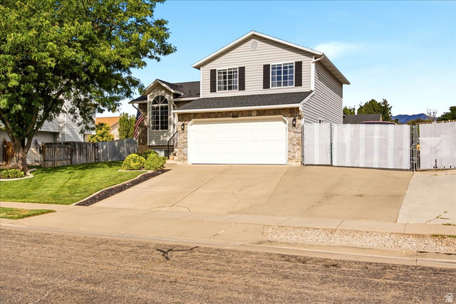5042 S 3025 W
                     MLS #2182526