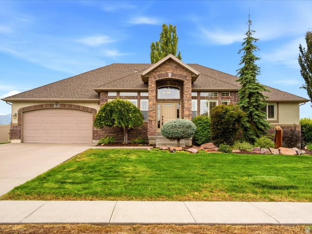 182 N Sierra Way
                     MLS #2182571
