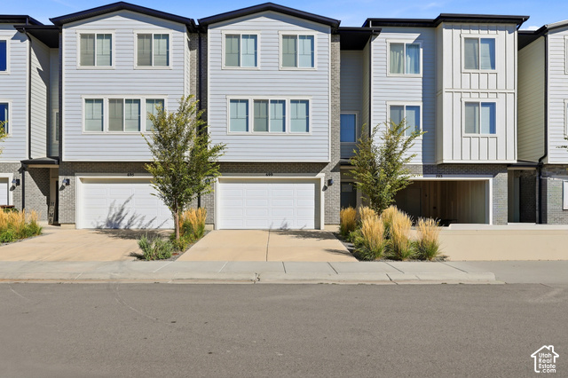 699 E Ryegrass Dr
                     MLS #2182601