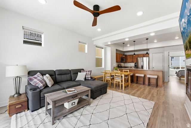 1386  Village Green Trl
                     MLS #2182629
