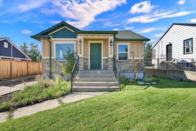 137  Country Dr
                     MLS #2182654