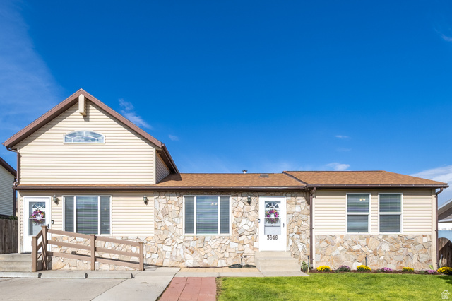 3646 S Buckeroo Dr
                     MLS #2182655