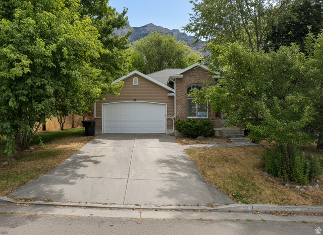 Main photo for 629 S Appaloosa Cir