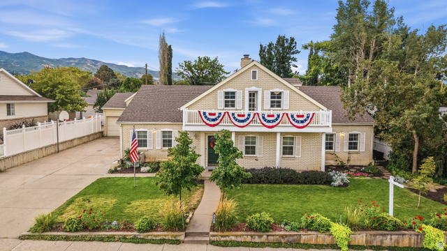 262 E Center St
                     MLS #2182710