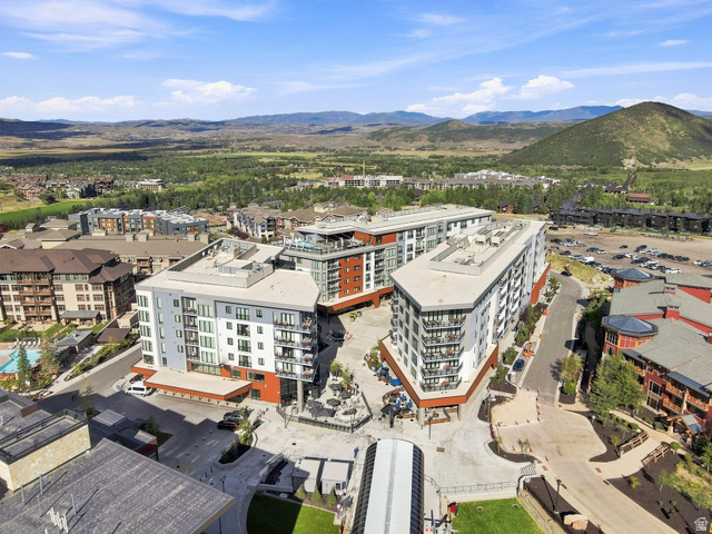 2417 W HIGH RD 3210, Park City