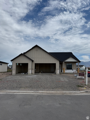 762 N 2450 W #4
                     MLS #2182782
