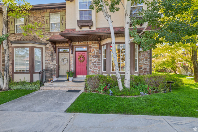 142 S Geneva Dr
                     MLS #2182801