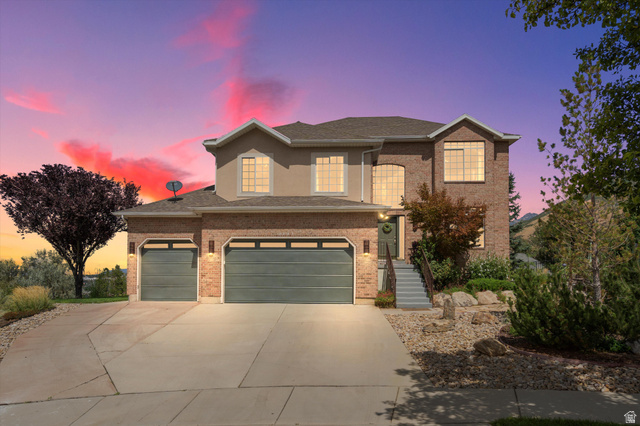 1333 E Martha Dunyon Cir
                     MLS #2182813