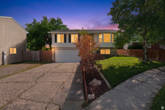 5569 W Tiger Lily Ct
                     MLS #2182817