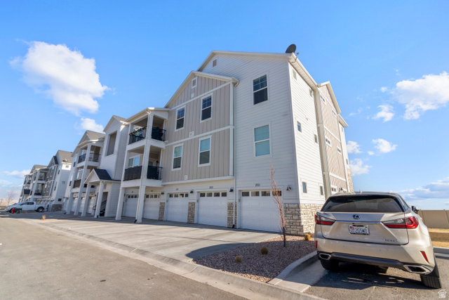 Main photo for 947 W Coral Charm Way #k201