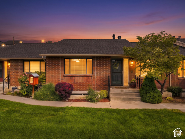 1767  Cobblestone Dr
                     MLS #2182934