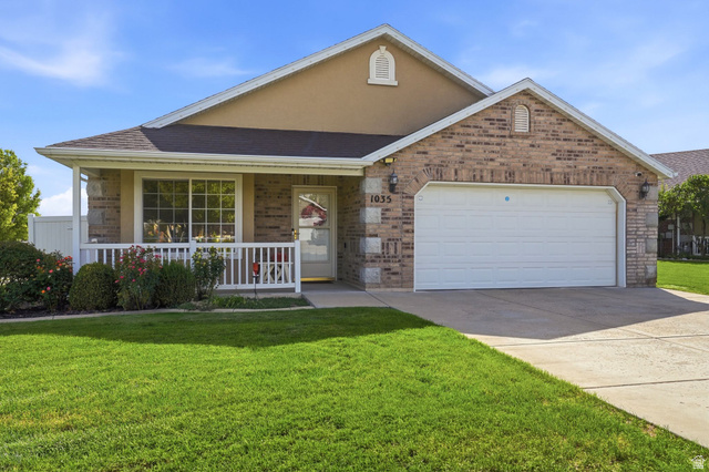 1035 W Hidden Dr
                     MLS #2182938