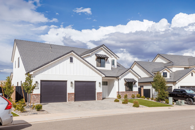 3027 E Rill Dr
                     MLS #2182968