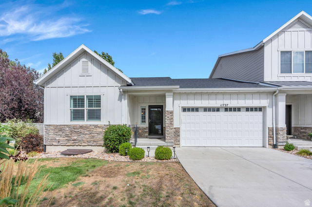 11727 S Nigel Peak Ln #123
                     MLS #2182982
