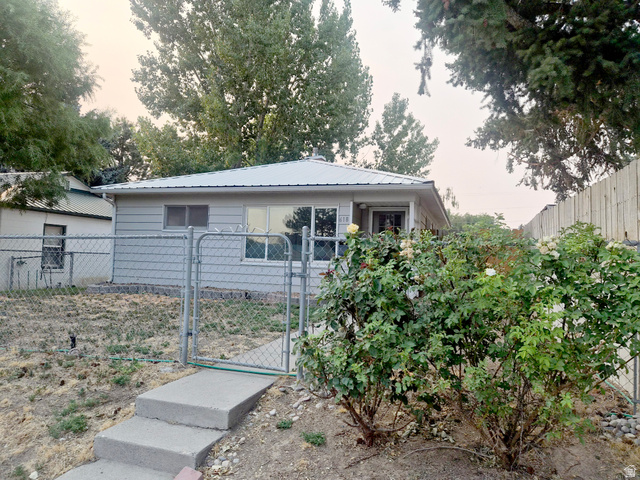 Main photo for 618 E Avenue D