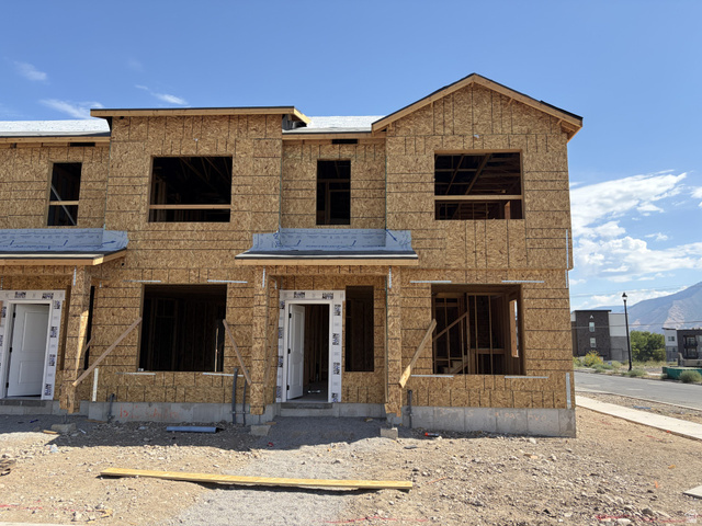 1377 S Calpac Ave
                     MLS #2183620
