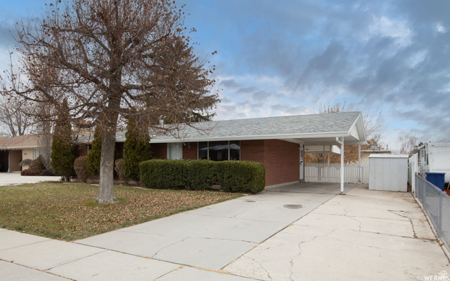 3058 W Minuet Ave
                     MLS #2183793