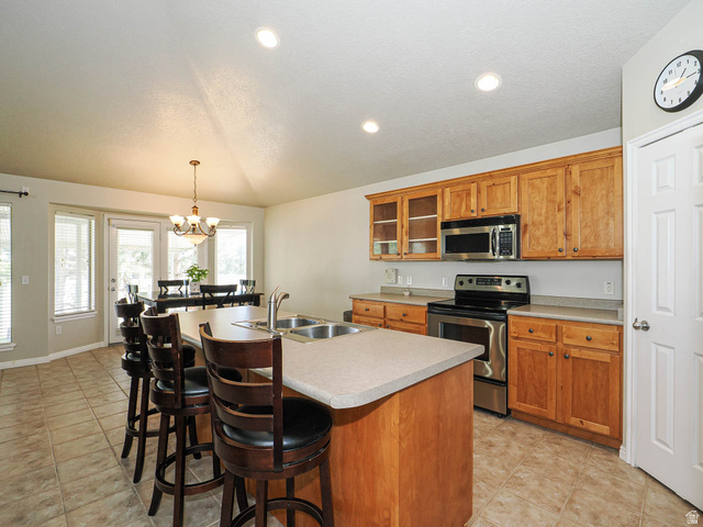 9079 S Wisteria Way W, West Jordan, UT 84081, photo 8