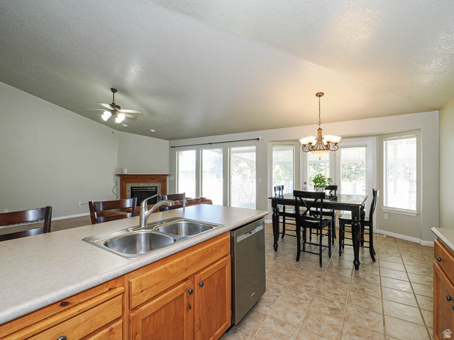 9079 S Wisteria Way W, West Jordan, UT 84081, photo 9