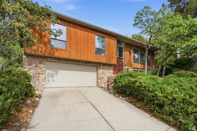 8705 S Kings Hill Dr
                     MLS #2183825