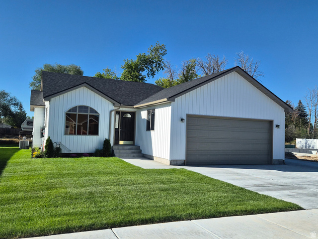 Main photo for 1069  Harris Loop