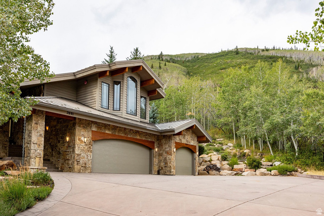 2691  Ruminant Rd
                     MLS #2183882