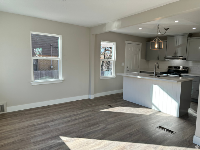 2925 S Madison Ave
                     MLS #2183917