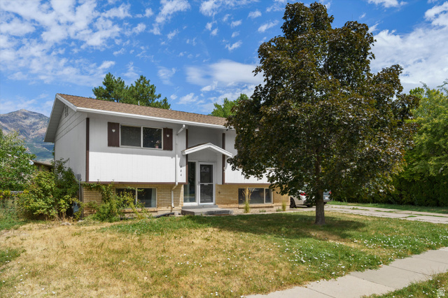 464 E 1850 N
                     MLS #2183965